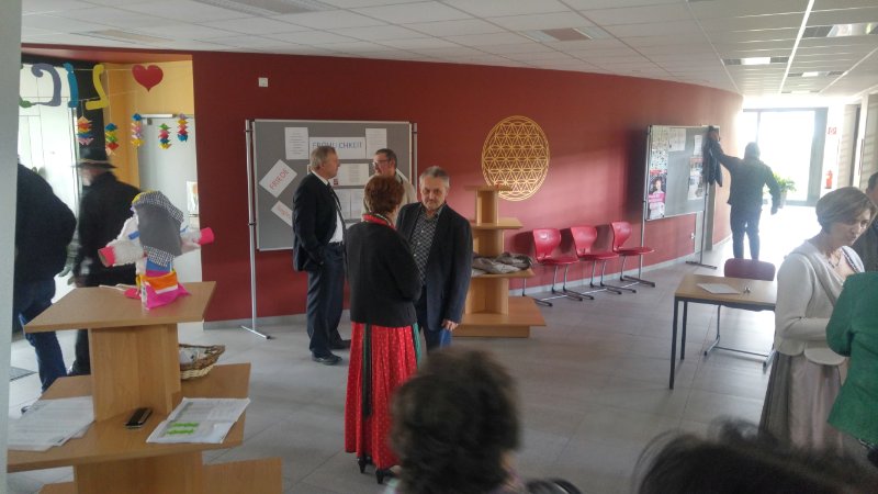 20171008_124113_HDR.jpg - HB = 0,5,-7 FN=0 lidx=367.00   FM0   FC111111111